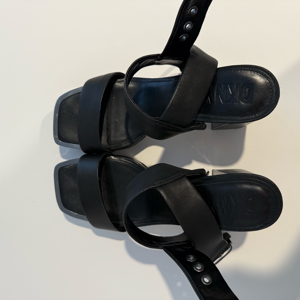 Dkny Bibiana Black Strappy Heeled Sandals
